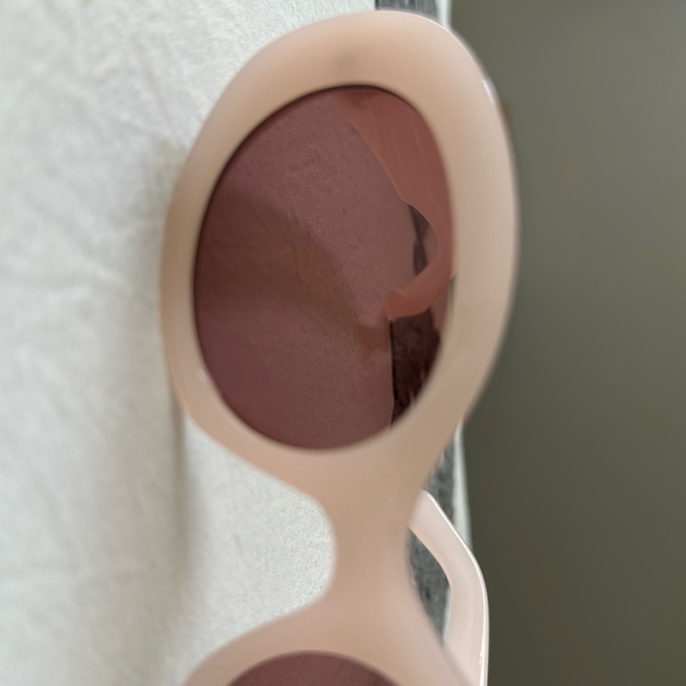 Round sunglasses